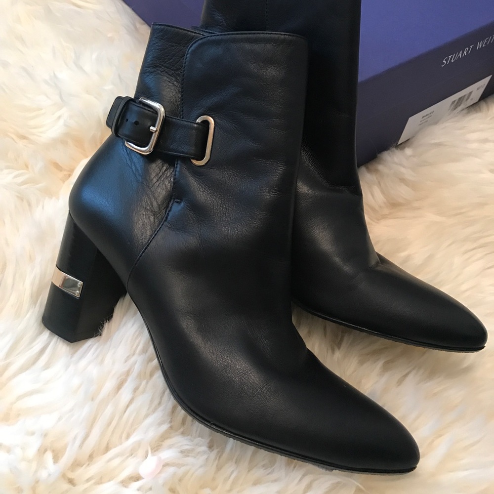 Stuart weitzman black bootie size 7